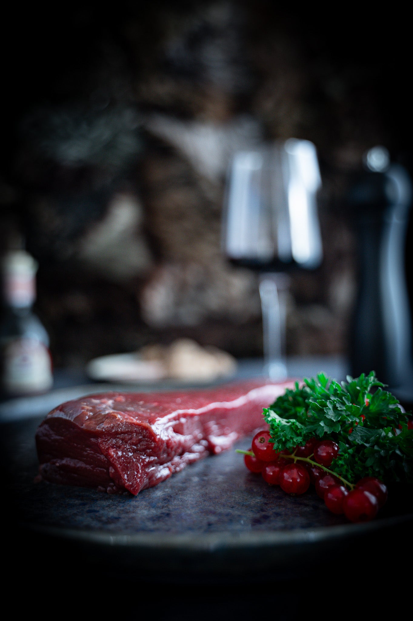Rehsteak pariert aus der Keule