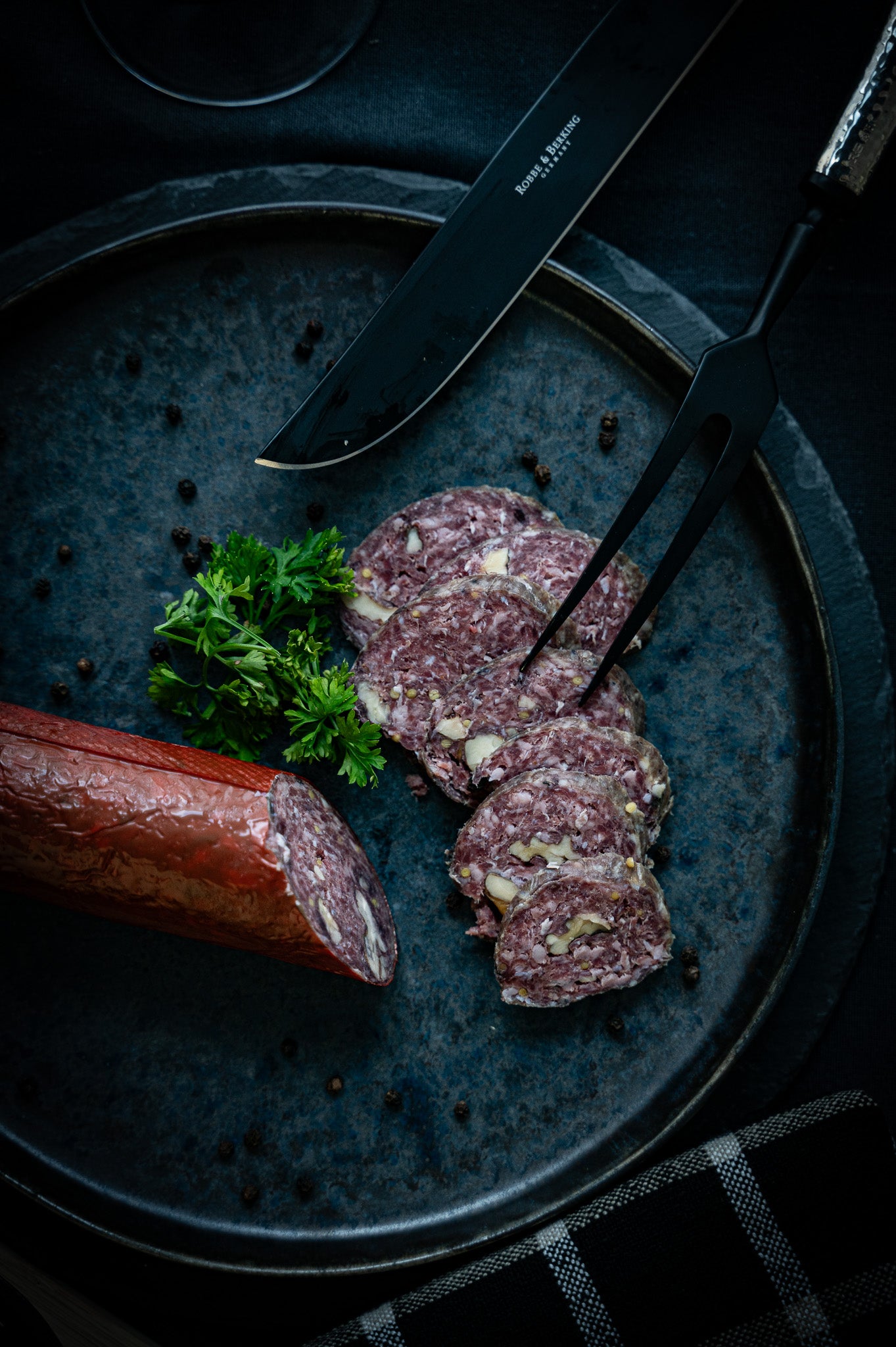 Wildschwein Salami mit Walnuss